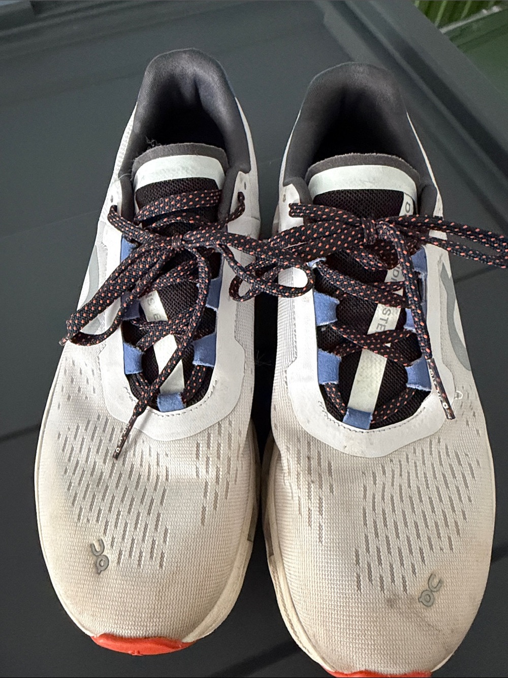 Women's Athletic Running Sneakers in Beige with Blue Accents